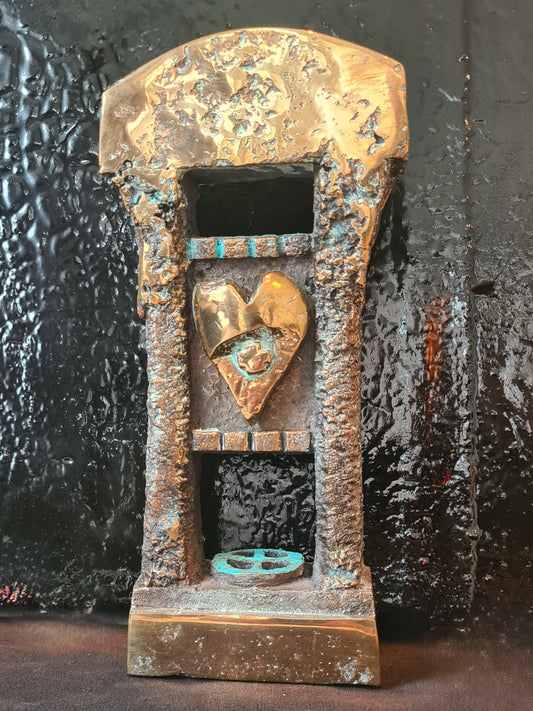 Mogens Leanders bronzeskulptur hjerte og mønt - A5