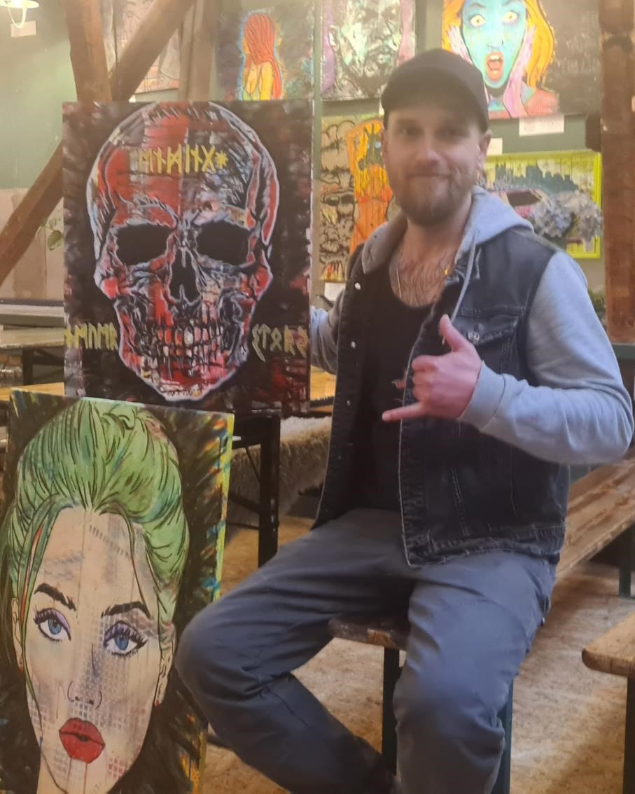 Peder Skous malerier fra Storms Pakhus - nedkørt