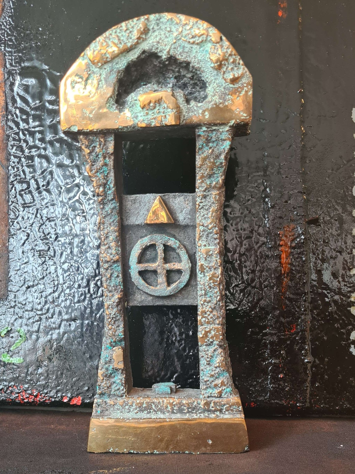 Mogens Leanders bronzeskulptur med golfkugle og soltegn - A2