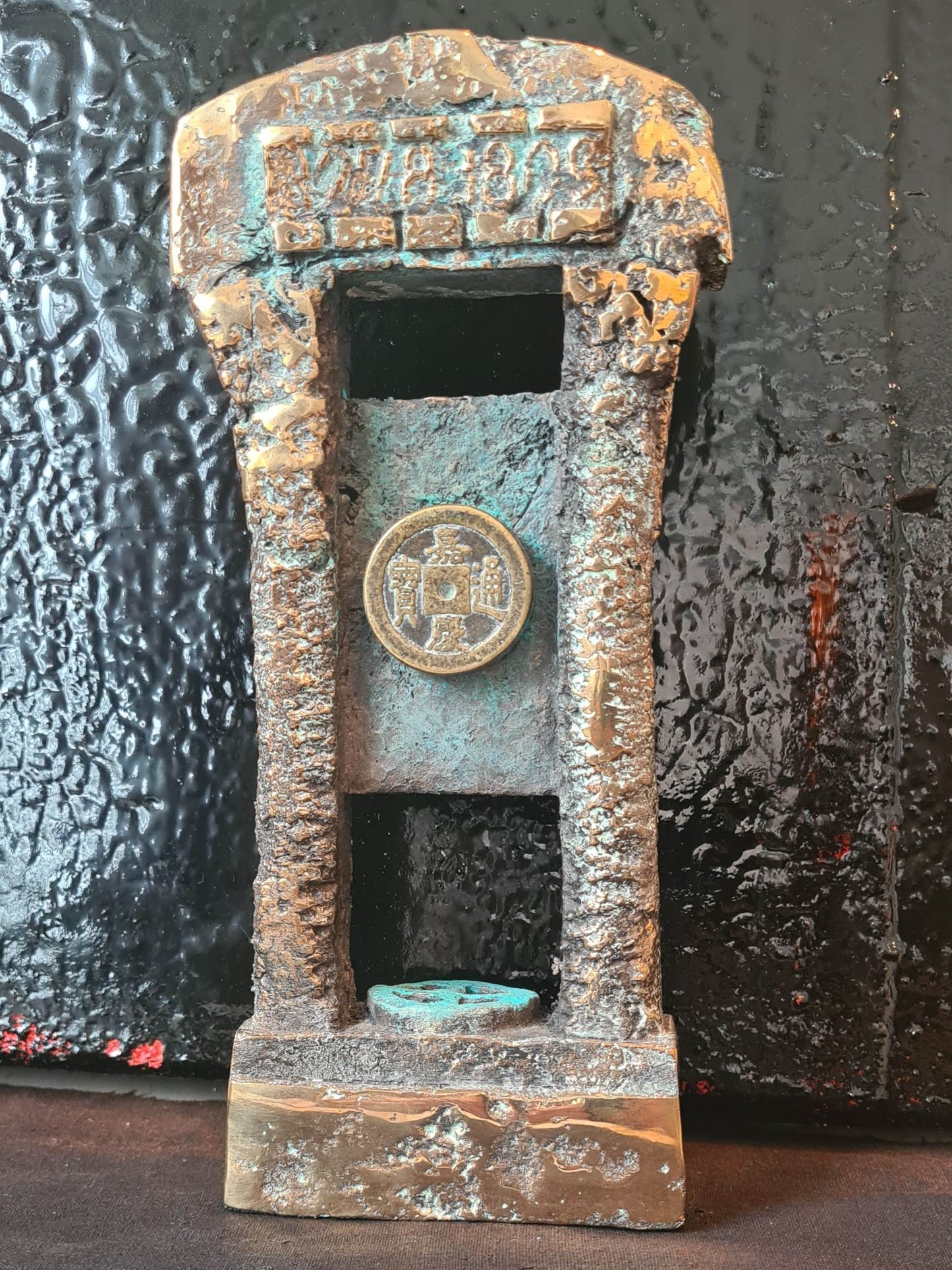 Mogens Leanders bronzeskulptur hjerte og mønt - A5