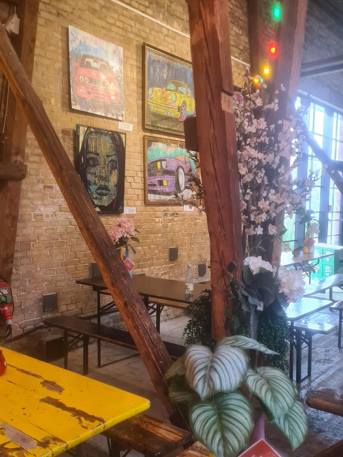 Peder Skous malerier fra Storms Pakhus - nedkørt